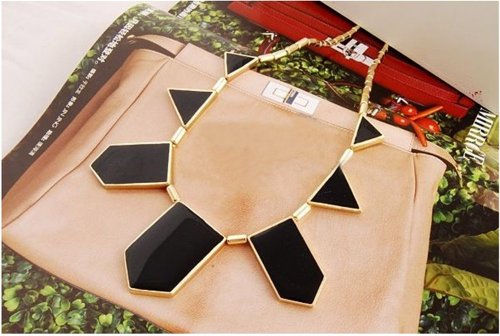 Hotportgift Exquisite Black Geometric Pendant Necklace Gold Tone Chain Costume Jewellery