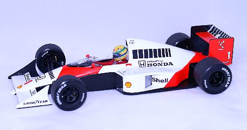 1:18 Minichamps McLaren MP4/5 1989 - A.Senna