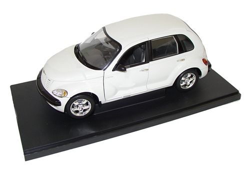 1-18 Scale 1:18 Scale Chrysler PT Cruiser 2001 - White