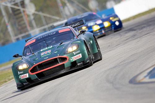 1-43 Scale 1:43 2005 Aston Martin 2-Car Set Silverstone and Sebring