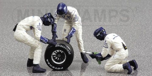 1:43 Minichamps BMW Williams Tyre Change Set 2