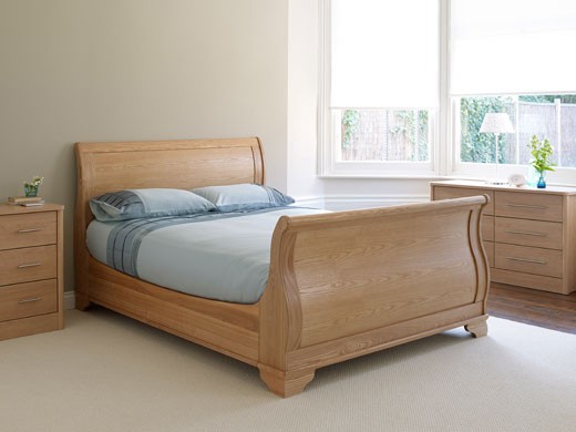 5`0 King Aspen Oak Bedstead