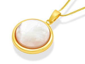 9ct gold and Mother-of-Pearl Pendant and Chain
