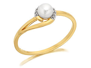 9ct Gold Diamond And Freshwater Pearl Ring -