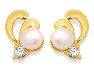 Freshwater Cultured Pearl And Cubic