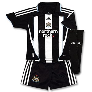 07-09 Newcastle United Home Minikit