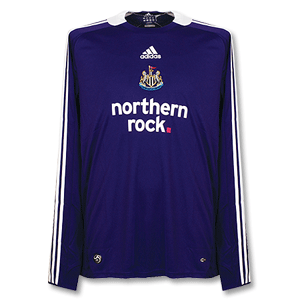 08-09 Newcastle Away L/S Shirt