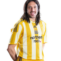 Adidas Newcastle United Away Shirt 2009/10 with