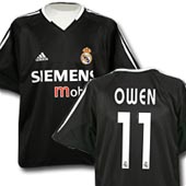 Real Madrid Away Shirt - 2004 - 2005 with Owen 11 printing.