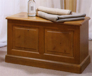 The Canterbury Collection Blanket Box