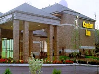 AKRON Comfort Inn West