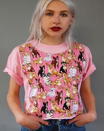 Alice Takes A Trip Chihuahua Print Crop T-Shirt - Size: M/L