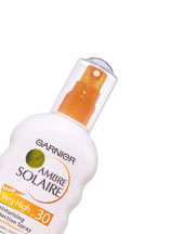 Ambre Solaire Moisturising Protection Spray