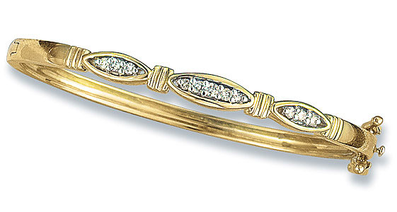 18 carat Gold Diamond Bangle (020)