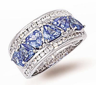 Ampalian Jewellery 18 Carat Gold Tanzanite Diamond Ring (523)