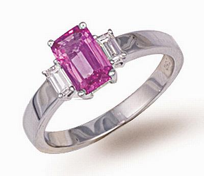 18 Carat White Gold Pink Sapphire Ring (465)