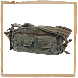 Animal Moor Underarm Bag Camo