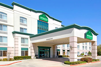 Wingate by Wyndham - Arlington