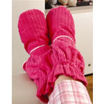 FIND ME A GIFT Aromahome Microvaveable Feet Warmer Pink