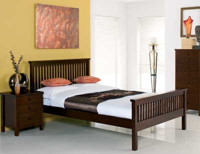 Dark Bedstead - 135cm - Double (Sprung