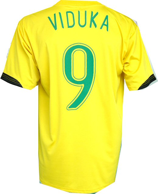 Nike Australia home (Viduka 9) 06/07