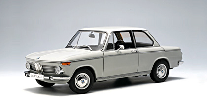 AUTOart BMW 1600-2 in Grey