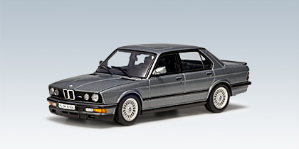 AUTOart BMW M5 1987 Grey