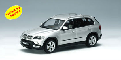 AUTOart BMW X5 4.8i in Silver
