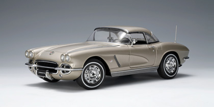 AUTOart Chevrolet Corvette 1962 Fawn Beige