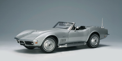 AUTOart Chevrolet Corvette 1969 in Silver