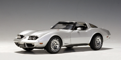 AUTOart Chevrolet Corvette 1978 25th Anniversary Edition