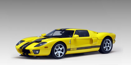 AUTOart Ford GT 2004 Yellow with Black Stripe in Yellow