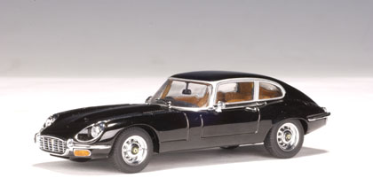 Jaguar E-Type Coupe Series III V12 in Black