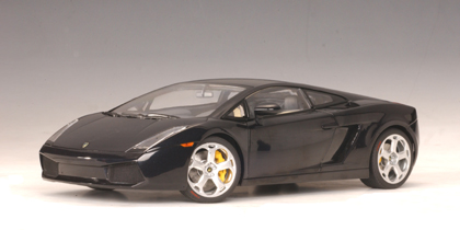 AUTOart Lamborghini Gallardo presented in Metallic Black