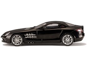 AutoArt Mercedes-Benz Mclaren SLR (1:43 scale in Black)