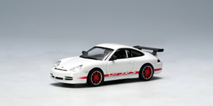AUTOart Porsche 911 GT3 RS 2004 in White/Red