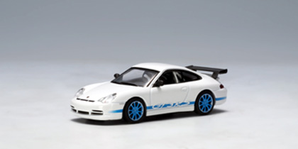 AUTOart Porsche 911 GT3 RS 2004 White /Blue