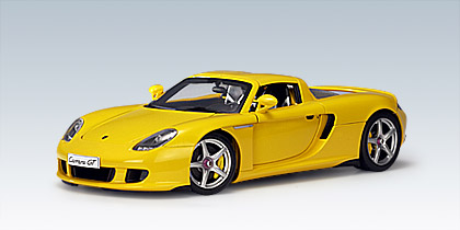 AUTOart Porsche Carrera GT Yellow