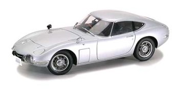 Toyota 2000 GT Coupe (1:18 scale in Silver)