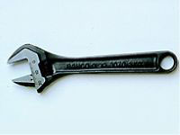 8075 Black Adjustable Wrench 18In