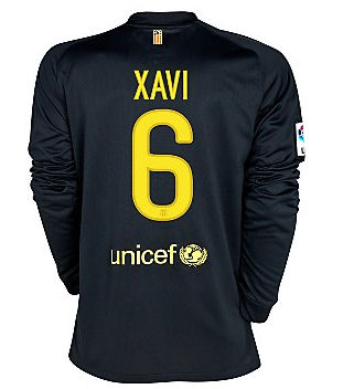 Barcelona Nike 2011-12 Barcelona Nike L/S Away Shirt (Xavi 6)