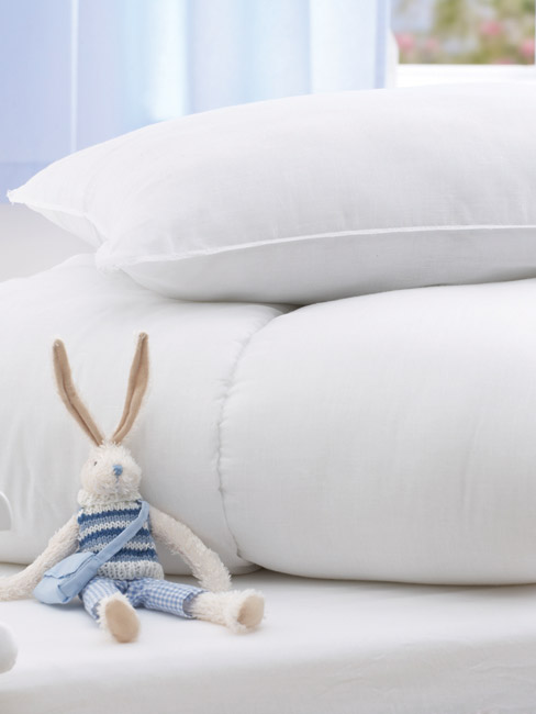 Junior Bed Pillow by Baroo