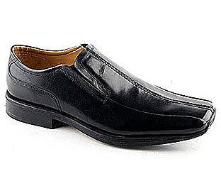Barratts Stylish Twin Gusset Shoe With Tramline Detailing