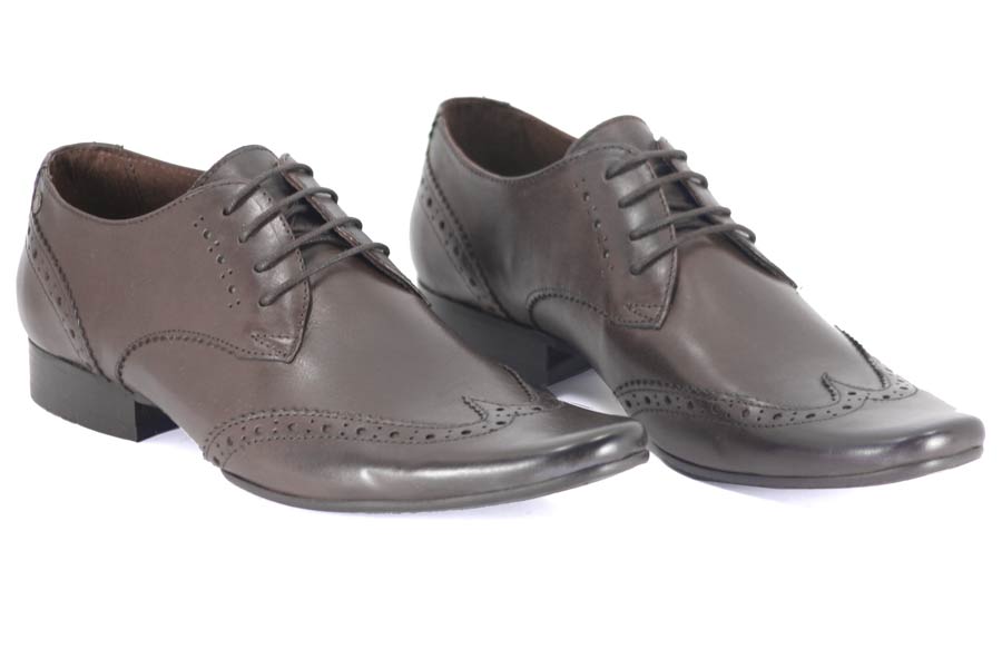 Base London - Motive - Waxy Brown