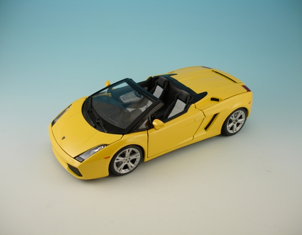 Bburago Lamborghini Gallardo Spyder Yellow