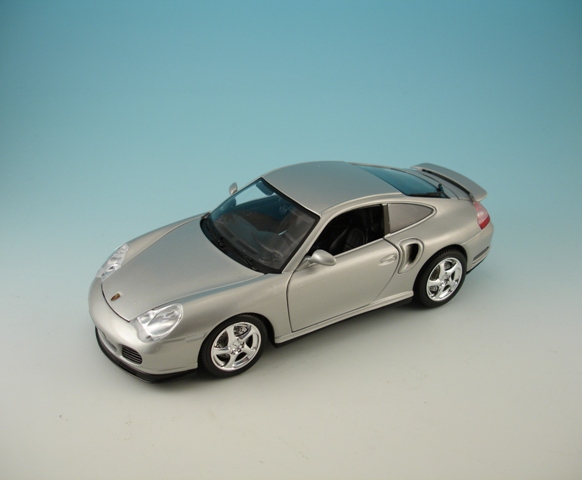 Bburago Porsche 911 (996) Turbo Silver