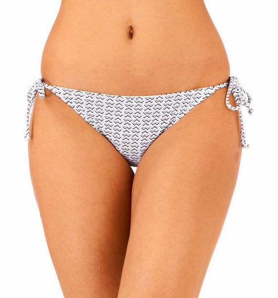 BCBGeneration Womens Bcbgeneration Wednesday Adams Out In The