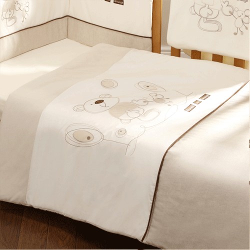 Bed-e-Byes Bramble Smudge Quilt