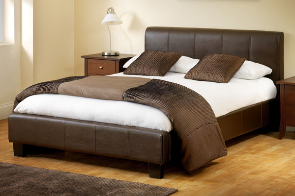 Bedworld Discount Vienna Faux Leather Bed Frame Kingsize 150cm