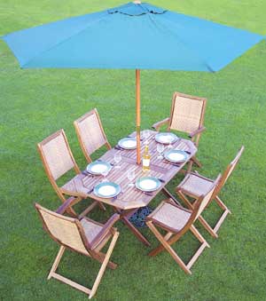 set with wicker chairs